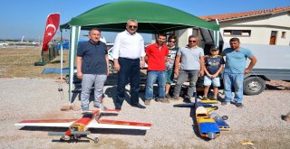 Karacabeyde Rc Model Araç Yarışları Başladı