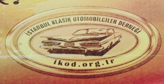 Ayvalıkta Klasik Otomobiller Görücüye Çıktı