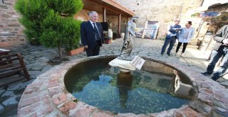 Kilise Yanındaki Havuza Atılan Paralar Olay Olmuştu, O İşletmeci Konuştu