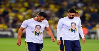 Fenerbahçe Isınmaya Pankart Ve Lefter Tişörtüyle Çıktı