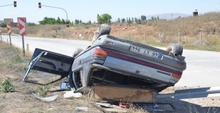 Takla Atan Otomobildeki 4 Kişilik Aile Ölümden Döndü