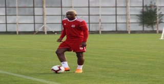 Demir Grup Sivasspor Şut Çalıştı