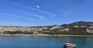 Tunceli,yamaç Paraşütü Akrobasi Şampiyonasına Hazırlanıyor