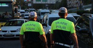 Polis Ekipleri Okul Servislerinde Uygulama Yaptı