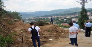 Yol Genişletme Kazısında Ortaya Çıkan Bin 800 Yıllık Taş Sandık Mezar İncelemeye Alındı