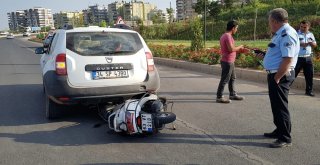 Otomobile Arkadan Çarpan Motosikletli Yaralandı