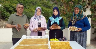 Girişimci Kız Kardeşler Taze İncirden Pestil Yaptı