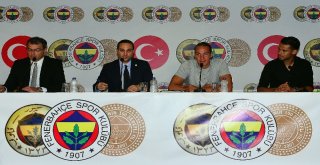 Fenerbahçede Frey Ve Reyes İmzaladı