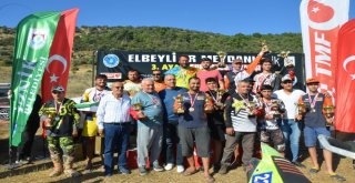 İznik Enduro Şampiyonları Kupalarını Aldı