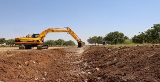 Mardinde Drenaj Kanallarını Temizliyor