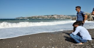 Ağabeyini Kurtarmak İçin Denize Giren Genç, Dalgalar Arasında Kayboldu