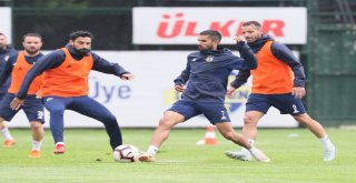 Fenerbahçe, Çaykur Rizespor Maçı Hazırlıklarını Sürdürdü