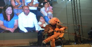 Çiğlide Ahmet Arslandan Unutulmaz Konser