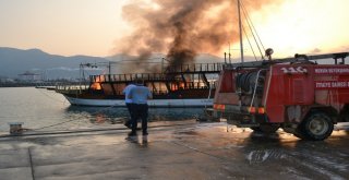 Mersinde Tur Teknesi Alev Alev Yandı