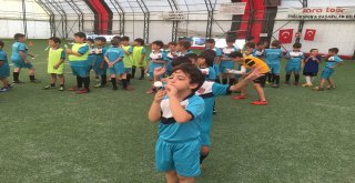 Sağlıkspor Futbol Okulundan Eğlenceli Kapanış