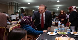 Bayburt Valiliği Şehit Yakınları Ve Gaziler Onuruna Yemek Düzenledi