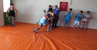 Balıkesirde Yaz Spor Okulları Çocukları Sporla Buluşturdu