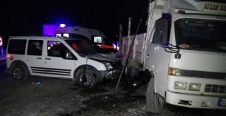 Vanda Trafik Kazası: 2 Yaralı