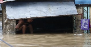 Filipinleri Vuran Süper Tayfun Mangkhut 3 Can Aldı