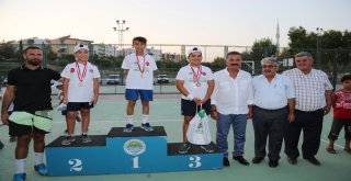 Toroslarda Tenis Turnuvasının Ödülleri Sahiplerini Buldu