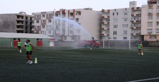 Cizresporda Tazyikli Su Altında Futbol Antrenmanı