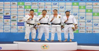 Dünya Judo Şampiyonasında Vedat Albayrak Bronz Madalya Kazandı