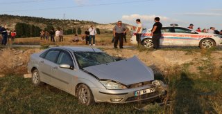 Kütahyada Midibüs İle Otomobil Çarpıştı: 1 Ölü, 1 Yaralı