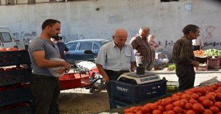 Nurdağında Zabıtalar Pazarcı Tezgahlarını Denetledi