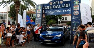 Ege Rallisinin Startı Seyirciye Görsel Şölen Yaşattı