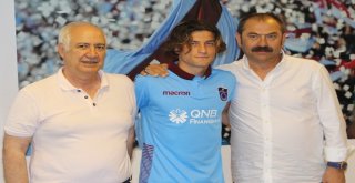 Trabzonspor, İranlı Milli Futbolcu Vahid Amiri İle Sözleşme İmzaladı