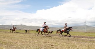 Rahvan At Yarışları Nefesleri Kesti