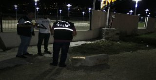 Yol Kenarındaki Pimi Çekilmiş El Bombası Polis Tarafından İmha Edildi