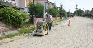 Düzcede Zarar Gören Kaldırımlar Onarılıyor