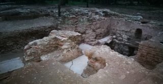 Kilise Üzerindeki Hamam Ortaya Çıkartıldı