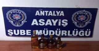 Antalyada Büfe Hırsızları Yakalandı