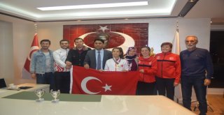 Selendili Milli Sporcu Ravza Bodura Görkemli Karşılama