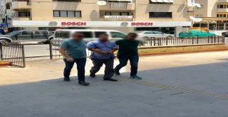 Kuşadasında Çeşitli Suçlardan Aranan 2 Kişi Yakalandı