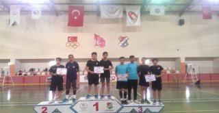 Malatyalı Badmintoncular Elazığda Dereceyle Döndü