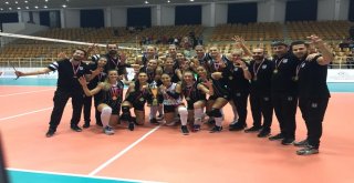 Beşiktaş Kadın Voleybol Takımı, Balkan Şampiyonu Oldu