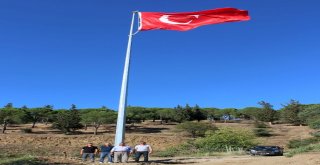 Nazillinin Dört Bir Tarafına Dev Türk Bayrağı Asıldı