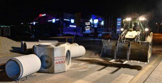 BAĞDAT CADDESİ'NDE SU BASKINI ÇİLESİNE SON