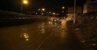 Kuşadası Fırtınayı Atlattı Yağmura Teslim Oldu