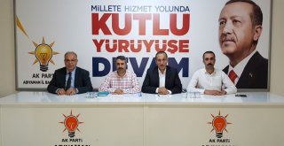 Ak Partide Mahalle Temsilcileriyle Toplandı