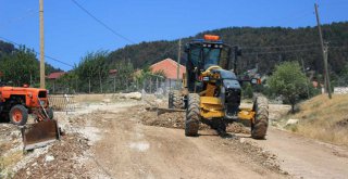 KUZCA 'DA YOL BAKIM ONARIM ÇALIŞMASI