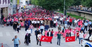 Asker, Polis Ve Vatandaş El Ele Türk Bayrağını Taşıdı