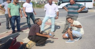 Antalyada Motosikletler Çarpıştı: 2 Yaralı