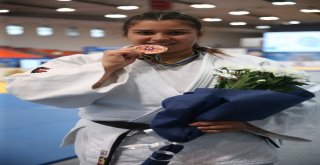 Judoda Bir Gümüş, Bir Bronz Madalya