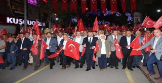 Düzcede Demokrasi Ve Milli Birlik Günü İçin Vatandaşlar Mehter İle Yürüdü