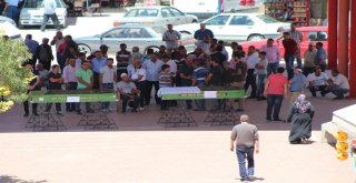 Trafik Kazasında Hayatını Kaybeden Anne Ve Kızı Toprağa Verildi