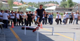 İtfaiye Eri Olmak İçin Zamanla Yarıştılar